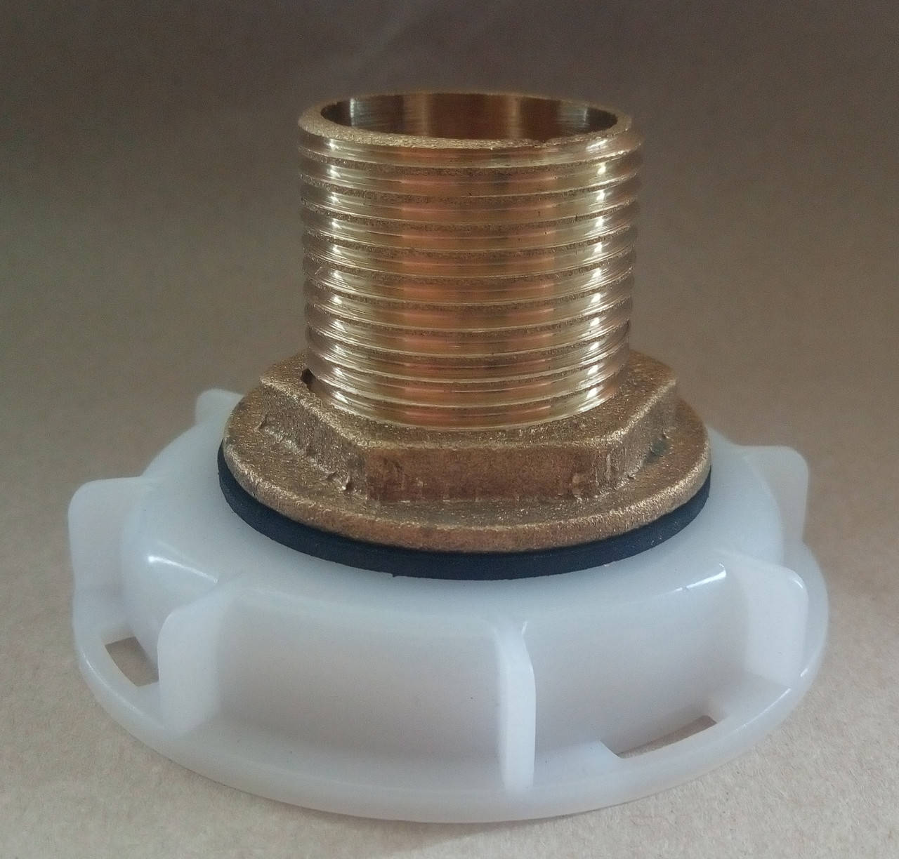 Переходник 62х2мм на 1" наружная резьба. Сборной - Латунь. Для крана Еврокуба
Переходник 62х2мм на 1" наружная резьба. Сборной - Латунь. Для крана Еврокуба