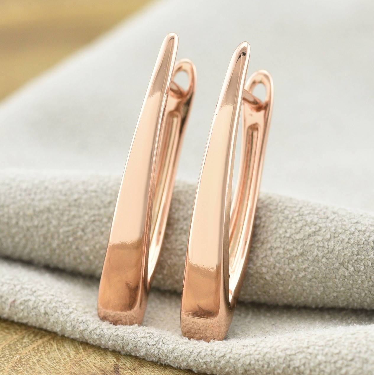 Серьги Xuping Золотые стрелки 31878 размер 27х4 мм вес 3.3 г позолота РО
Серьги Xuping Золотые стрелки 31878 размер 27х4 мм вес 3.3 г позолота РО