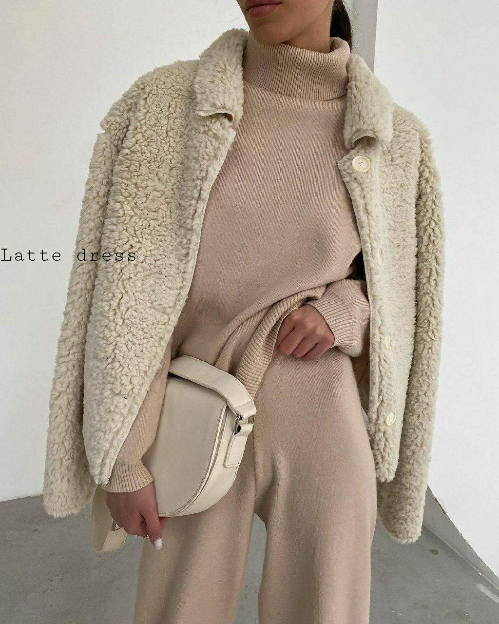 Костюм 018 42-48р
Костюм 018 42-48р