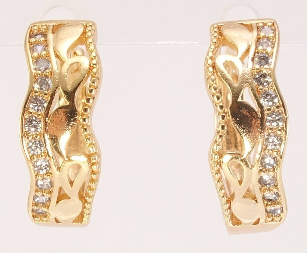 Серьги Xuping M&L желтый оттенок колечки "Декоративный волнистый орнамент" 
Серьги Xuping M&L желтый оттенок колечки "Декоративный волнистый орнамент"