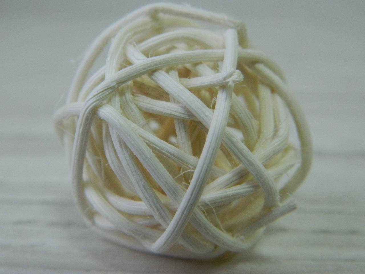 Куля з ротанга біла D3см, Белый
Куля з ротанга біла D3см, Белый