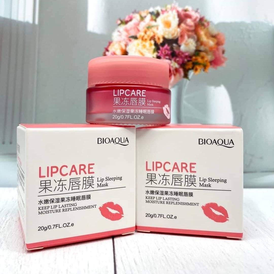 Ночная маска для губ с питательным экстрактом клубники BioAqua Lipcare Jelly Lip Sleeping Mask.
Ночная маска для губ с питательным экстрактом клубники BioAqua Lipcare Jelly Lip Sleeping Mask.