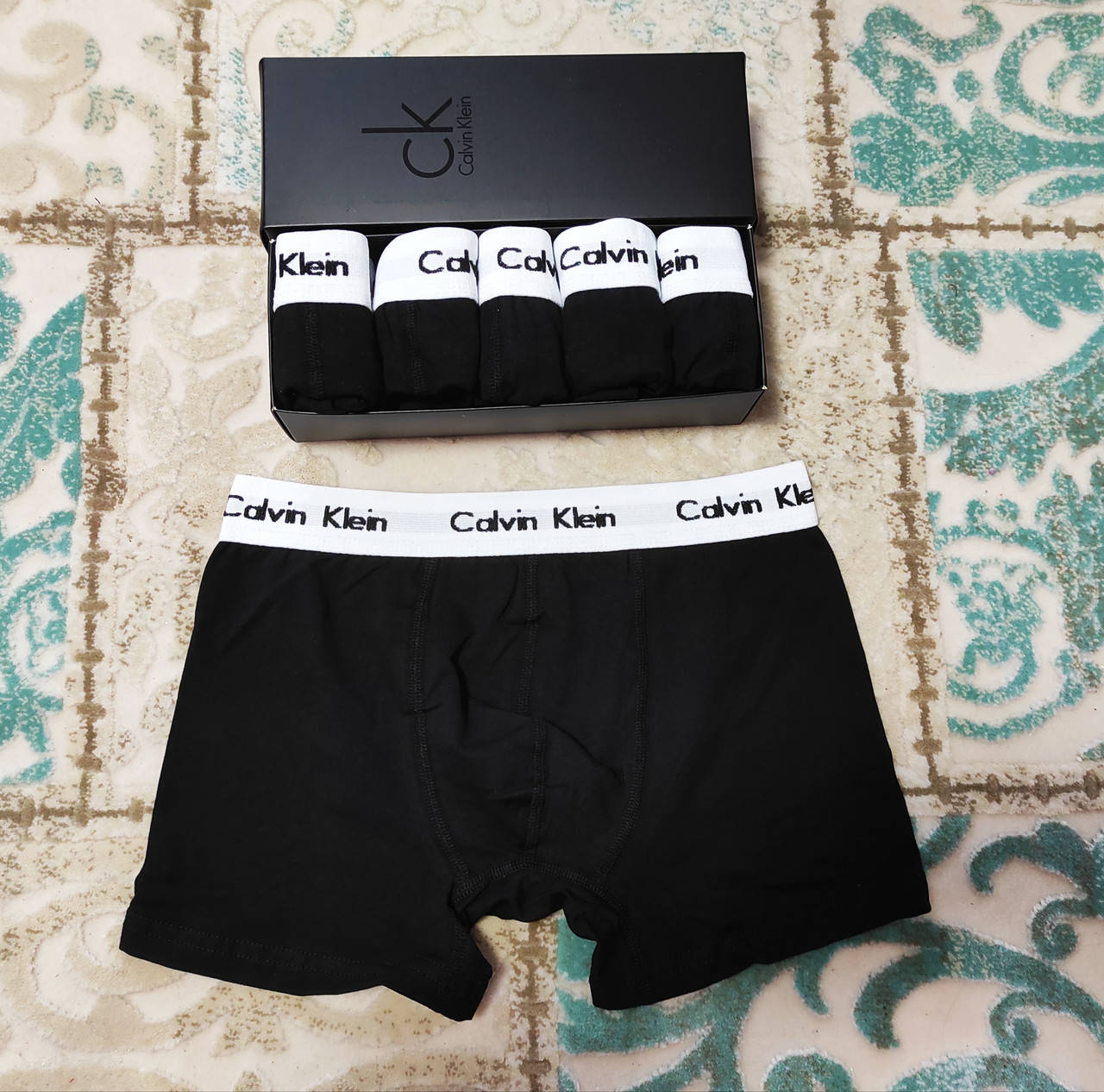 Трусы мужские боксеры набор Calvin Klein 5 шт Боксеры трусы шорты транки кельвин кляйн мужское нижнее белье L, Черный
Трусы мужские боксеры набор Calvin Klein 5 шт Боксеры трусы шорты транки кельвин кляйн мужское нижнее белье L, Черный