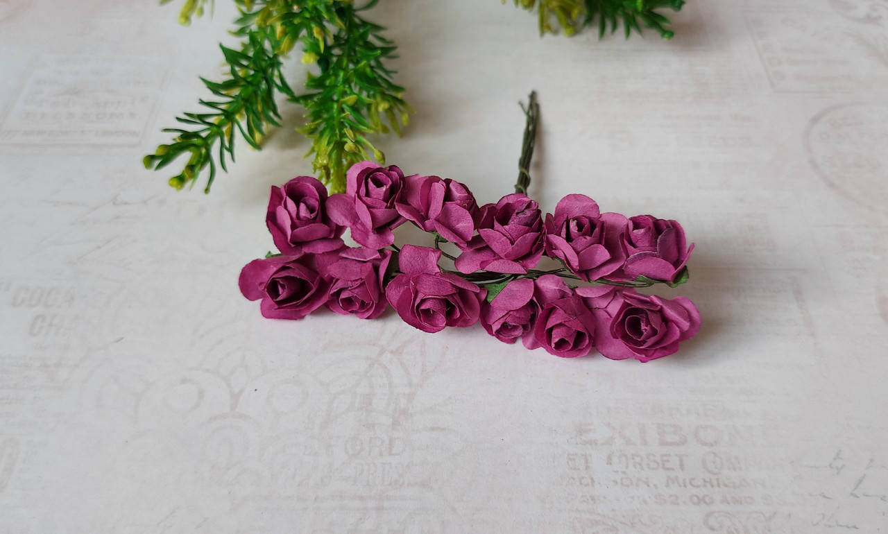 Роза бумажная, 1,5 см. фиолетовая. 
Роза бумажная, 1,5 см. фиолетовая.