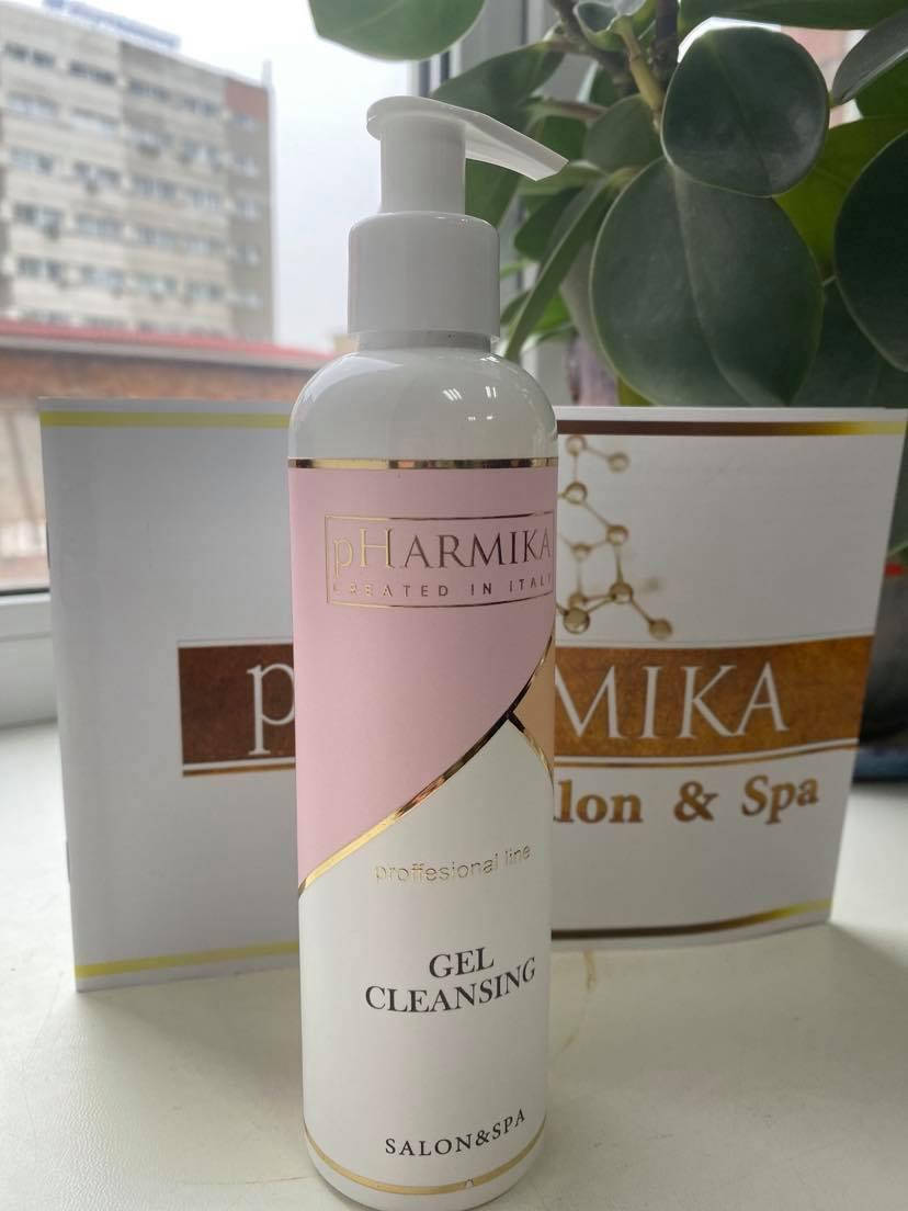 Pharmika Cleansing gel - Фармика Очищающий гель для всех типов кожи, 250 мл 
Pharmika Cleansing gel - Фармика Очищающий гель для всех типов кожи, 250 мл