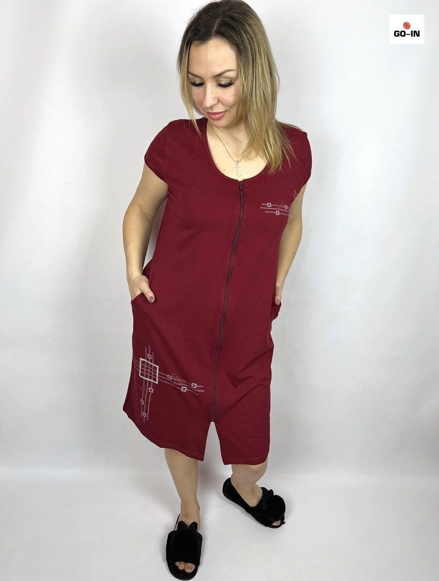 Халат женский летний на молнии батальный однотонный бордовый 46-60р
Халат женский летний на молнии батальный однотонный бордовый 46-60р