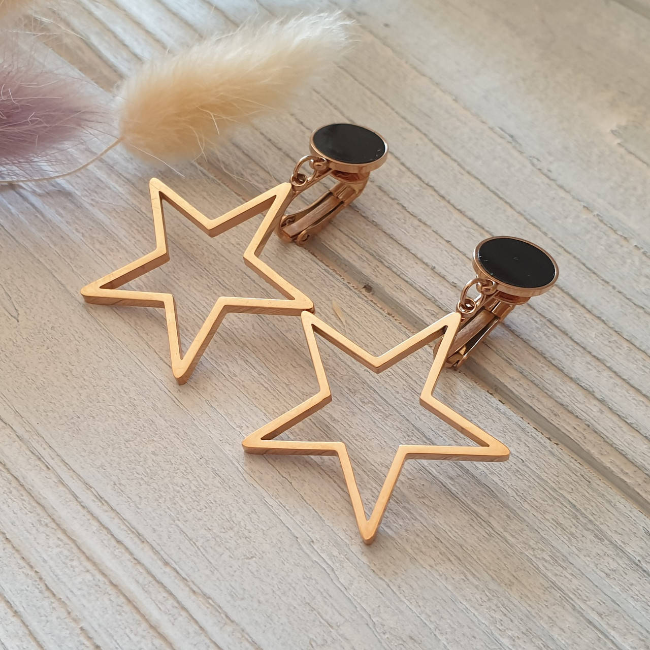 Серьги-клипсы "Звезда" Star | Позолота Rose Gold | Серьги Xuping | Серьги из медицинского золота
Серьги-клипсы "Звезда" Star | Позолота Rose Gold | Серьги Xuping | Серьги из медицинского золота