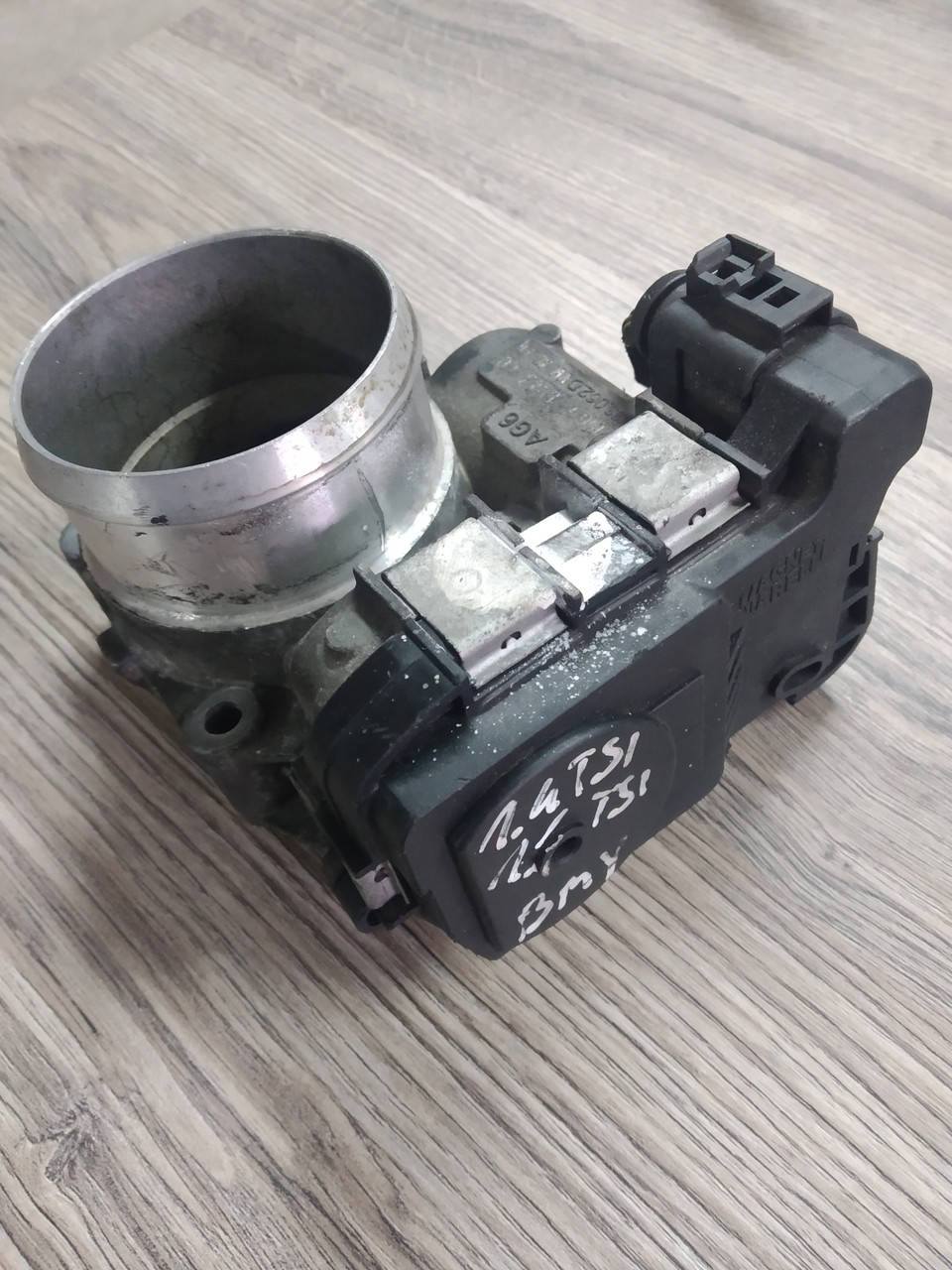 Дросельная заслонка Audi A3 VW Passat Golf Touran Jetta Skoda Octavia 1.4TSI 03C133062D 57SMV6
Дросельная заслонка Audi A3 VW Passat Golf Touran Jetta Skoda Octavia 1.4TSI 03C133062D 57SMV6
