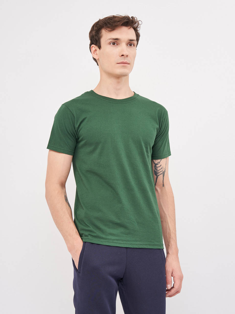 Тонкая мужская футболка 100% хлопок Fruit of the loom original T легкая Темно-зеленый, S
Тонкая мужская футболка 100% хлопок Fruit of the loom original T легкая Темно-зеленый, S