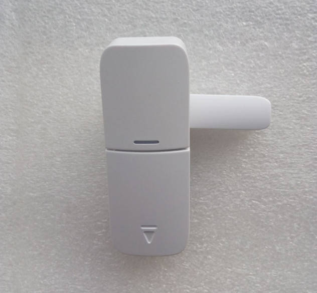 Магнитный датчик открытия.
Магнитный датчик открытия.