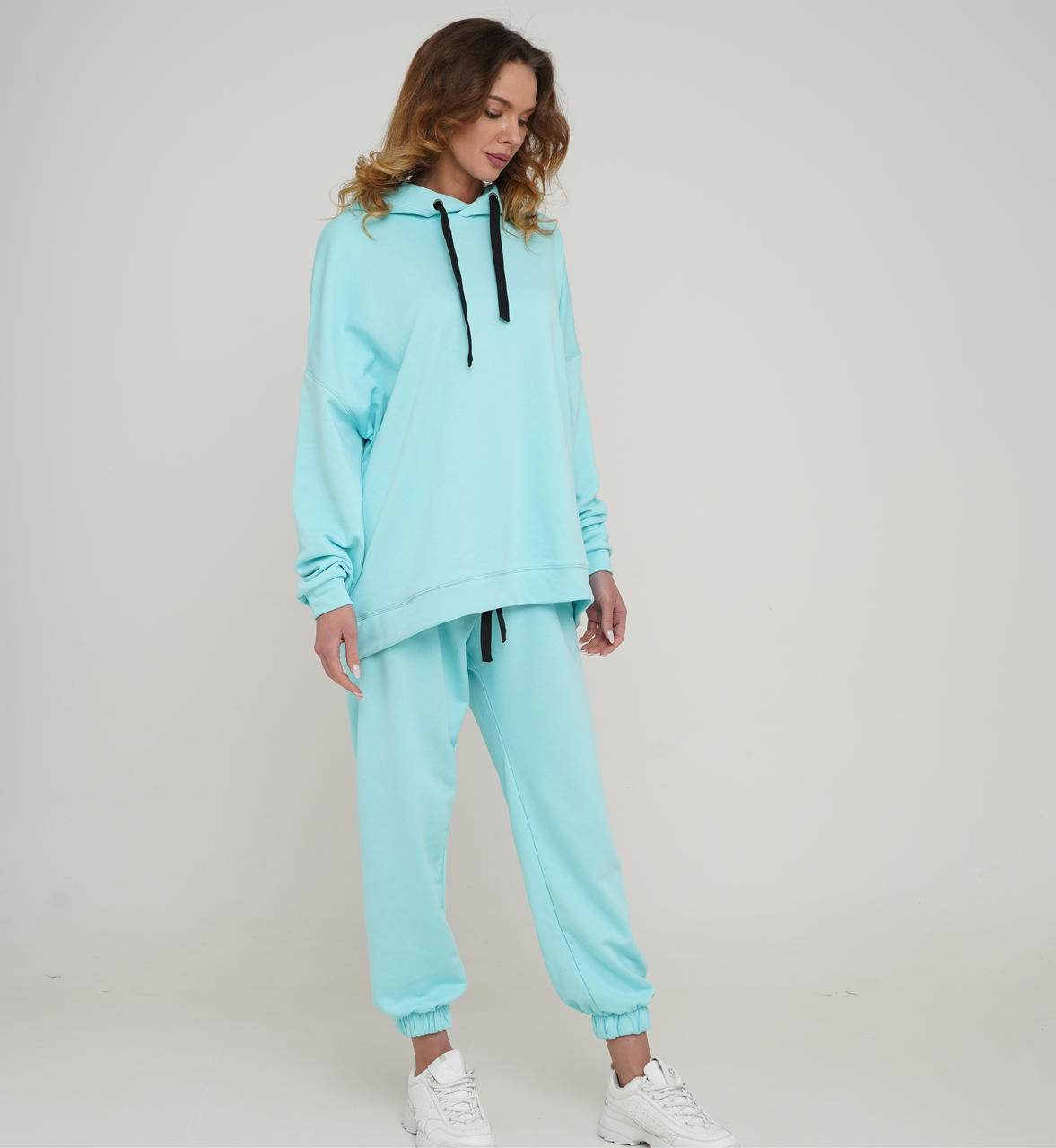 Костюм женский Ментол ,бирюзовый цвет Оверсайз спортивный Oversize тренд весны 2021, Ментоловый
Костюм женский Ментол ,бирюзовый цвет Оверсайз спортивный Oversize тренд весны 2021, Ментоловый