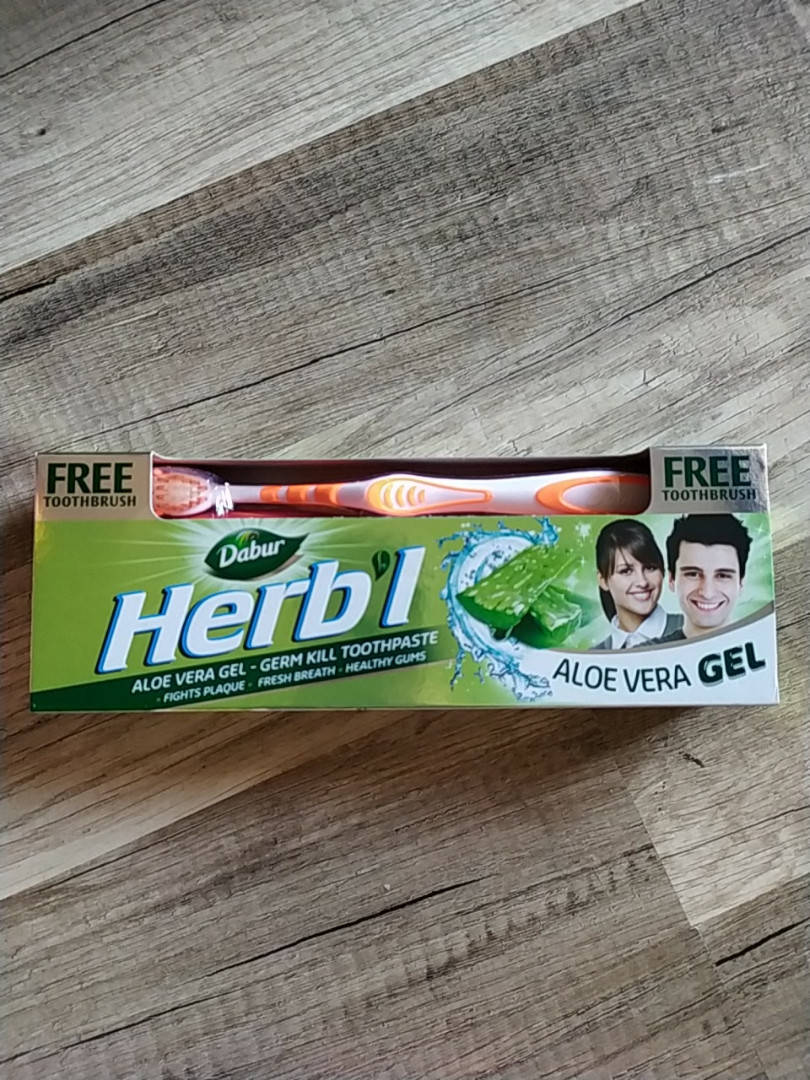 Зубная паста Dabur Алоэ Вера, Dabur Herb’l Aloe Vera Natural Toothpaste, 150 гр + щетка
Зубная паста Dabur Алоэ Вера, Dabur Herb’l Aloe Vera Natural Toothpaste, 150 гр + щетка