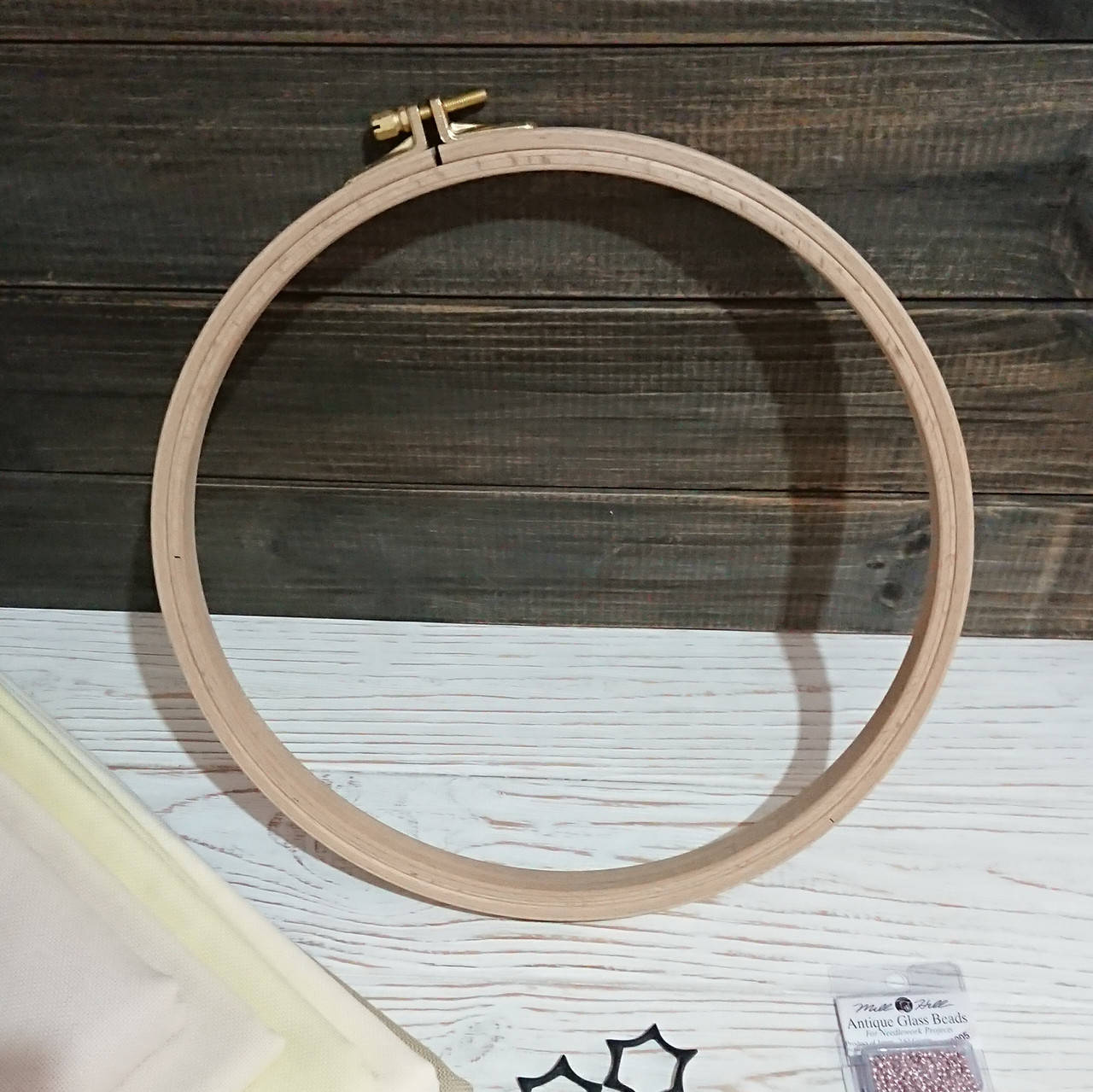 Пяльцы деревянные с винтом высота 16 мм Nurge 110 250
Пяльцы деревянные с винтом высота 16 мм Nurge 110 250