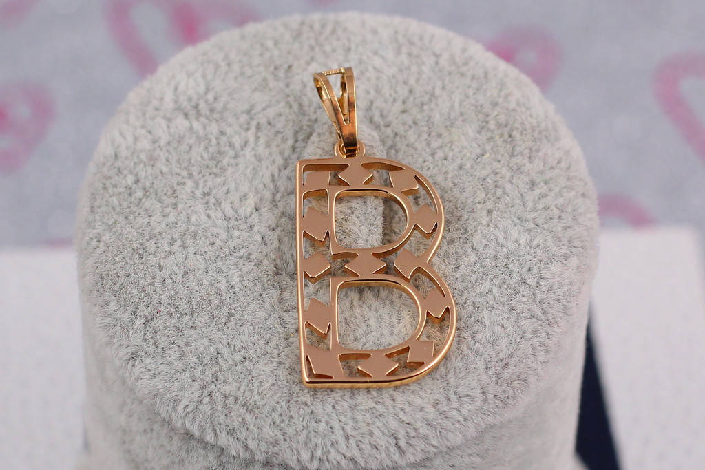 Кулон Xuping Jewelry буква В с ромбическим узором 2,7 см золотистый
Кулон Xuping Jewelry буква В с ромбическим узором 2,7 см золотистый