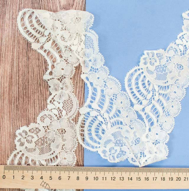 Кружево стрейчевое Гарда с цветами молочное 8 см Кр-Стрейч-18, Молоко 
Кружево стрейчевое Гарда с цветами молочное 8 см Кр-Стрейч-18, Молоко