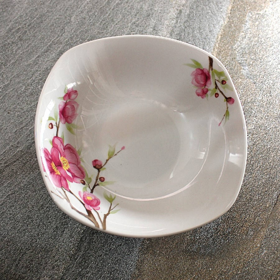 Квадратный белый салатник с сакурой 18 см Сакура (4371)
Квадратный белый салатник с сакурой 18 см Сакура (4371)