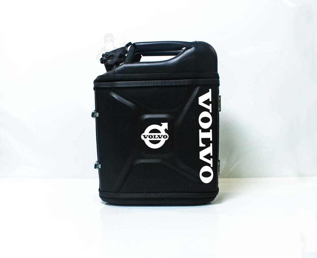 Канистра-бар 20 л. с маркой авто «Volvo» (Вольво), Красный
Канистра-бар 20 л. с маркой авто «Volvo» (Вольво), Красный