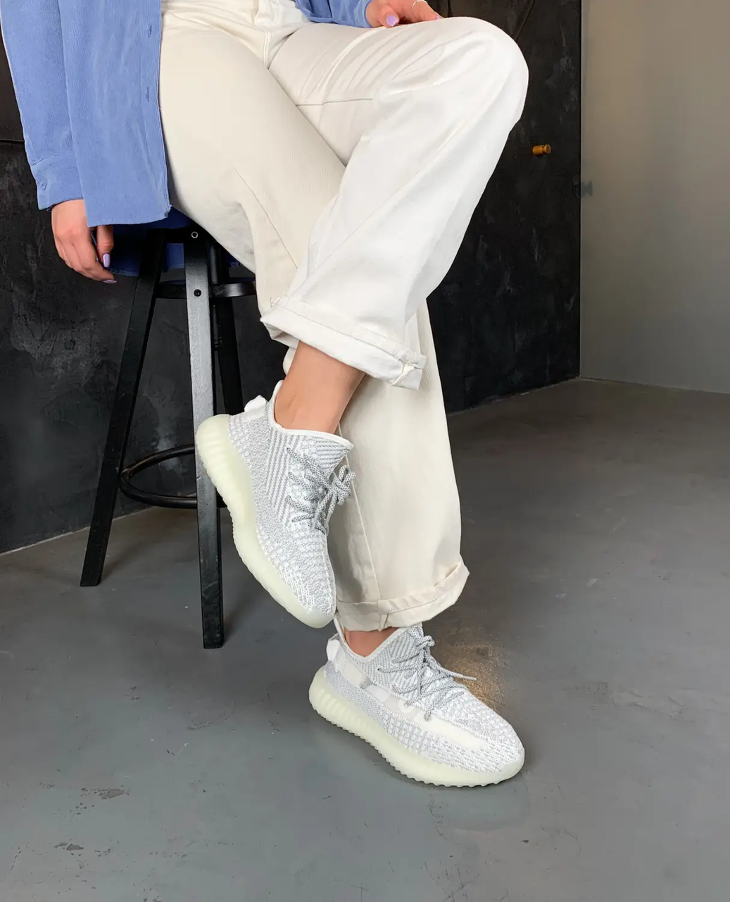 Кроссовки женские серые в стиле Адидас Yeezy Boost 350 рефлективные текстильные, Светло-серый
Кроссовки женские серые в стиле Адидас Yeezy Boost 350 рефлективные текстильные, Светло-серый