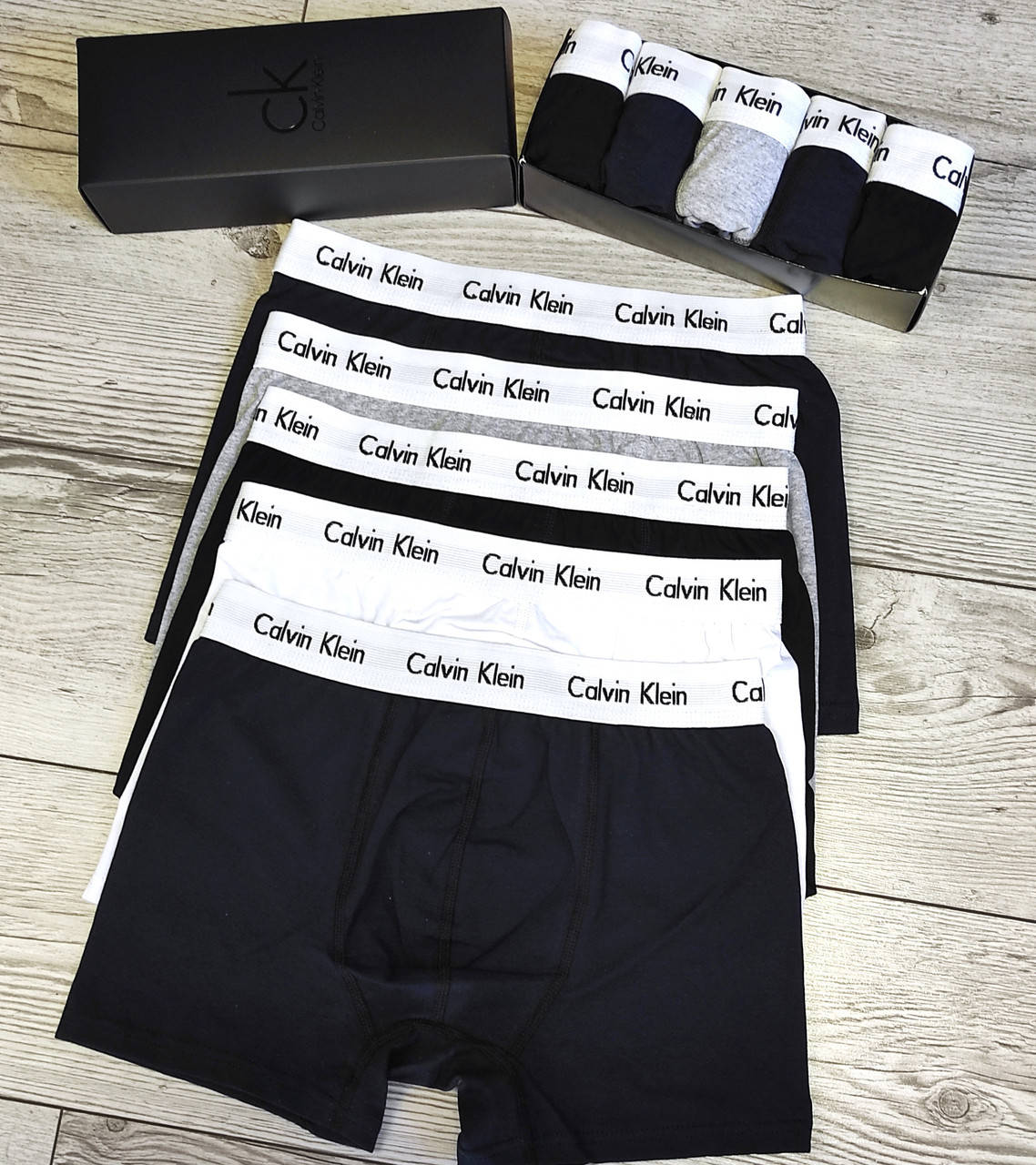 Трусы мужские боксеры Calvin Klein 5 шт набор в подарочной упаковке Боксеры трусы шорты кельвин кляйн
Трусы мужские боксеры Calvin Klein 5 шт набор в подарочной упаковке Боксеры трусы шорты кельвин кляйн