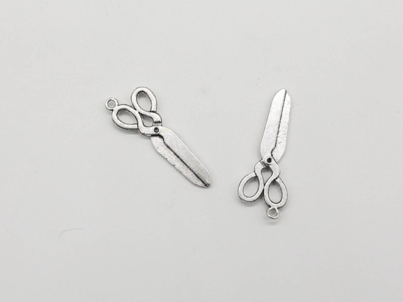 Металлические накладки. Ножницы. 42х15мм
Металлические накладки. Ножницы. 42х15мм