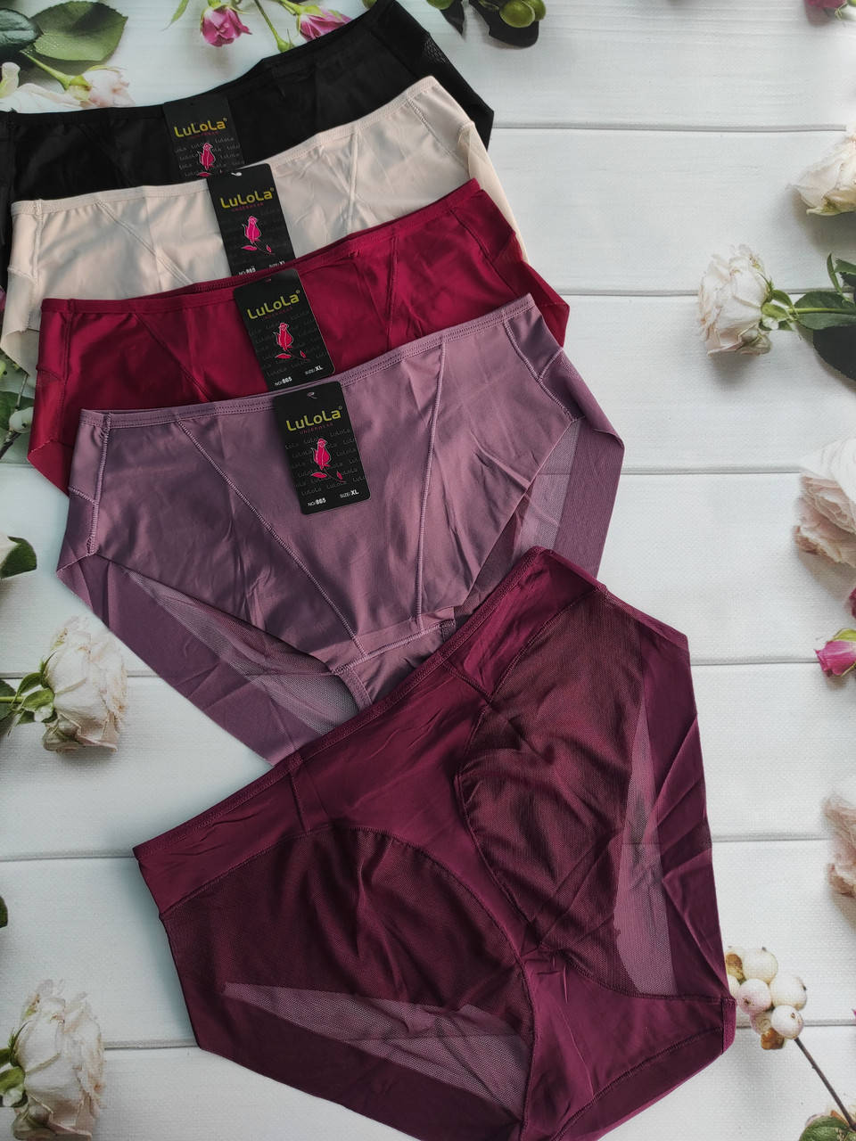 Набор женских бесшовных трусов высокой посадки размер 52 
Набор женских бесшовных трусов высокой посадки размер 52