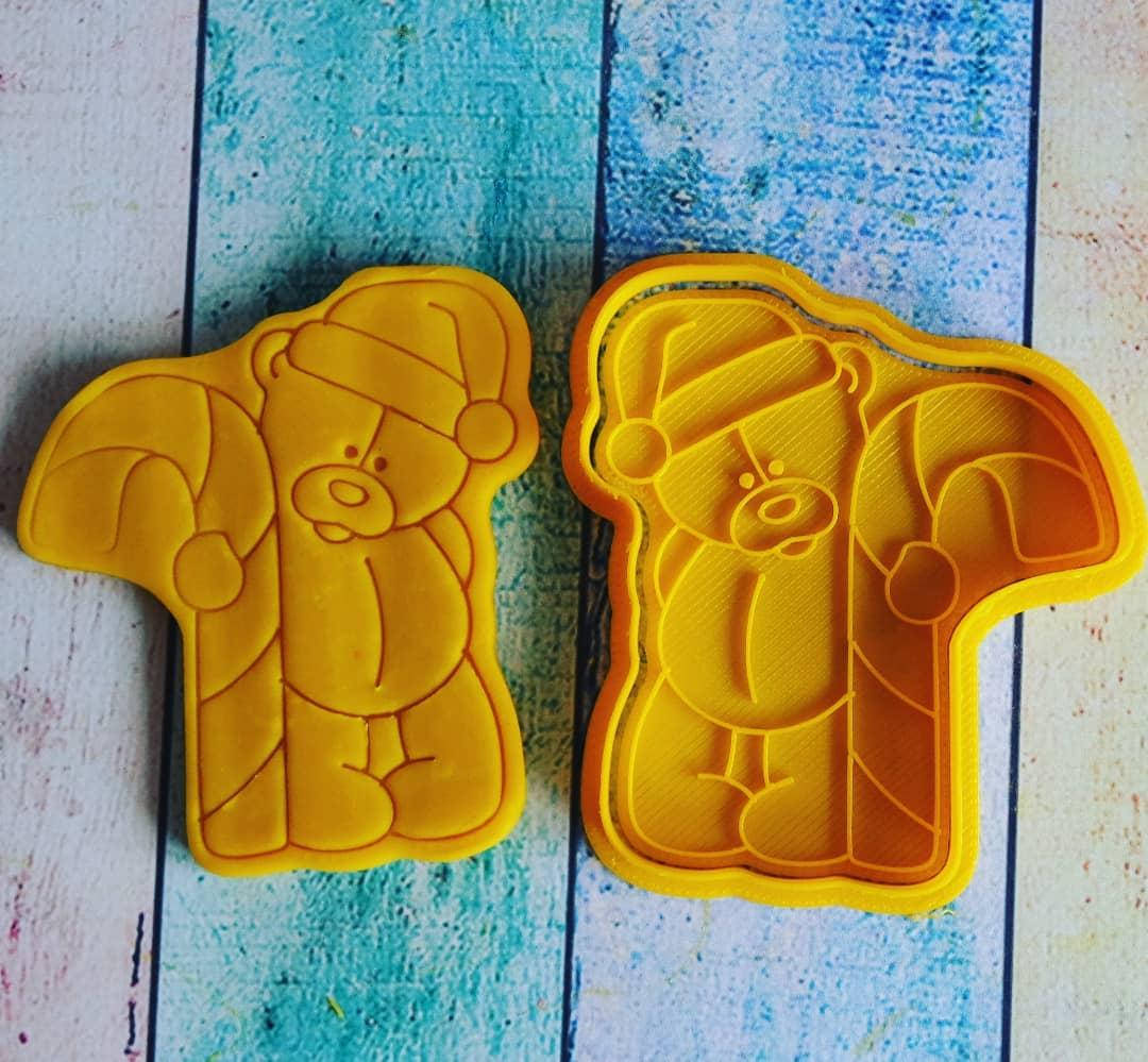 Мишка с леденцом 
Мишка с леденцом