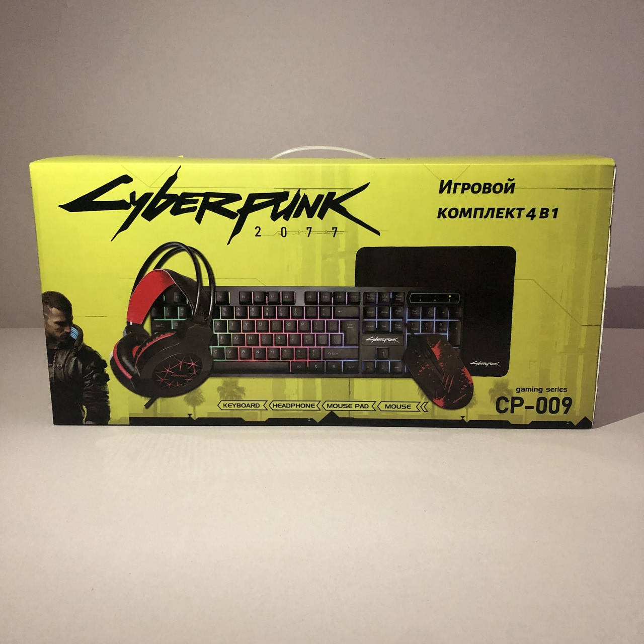 Игровой комплект 4 в 1 Cyberpunk CP-009 Компьютерный набор с подсветкой клавиатура, мышка, наушники, коврик
Игровой комплект 4 в 1 Cyberpunk CP-009 Компьютерный набор с подсветкой клавиатура, мышка, наушники, коврик
