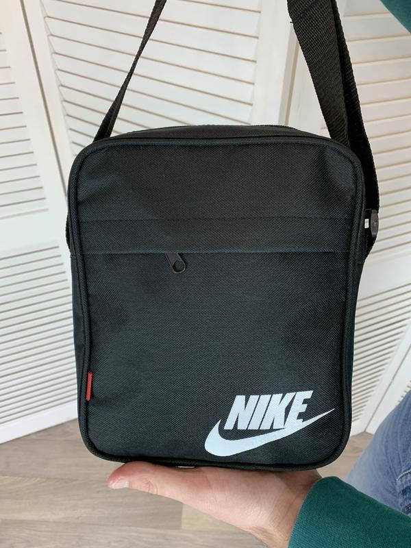Мужская барсетка nike, черная сумка найк через плечо, чоловічий месенджер текстиль, Черный
Мужская барсетка nike, черная сумка найк через плечо, чоловічий месенджер текстиль, Черный