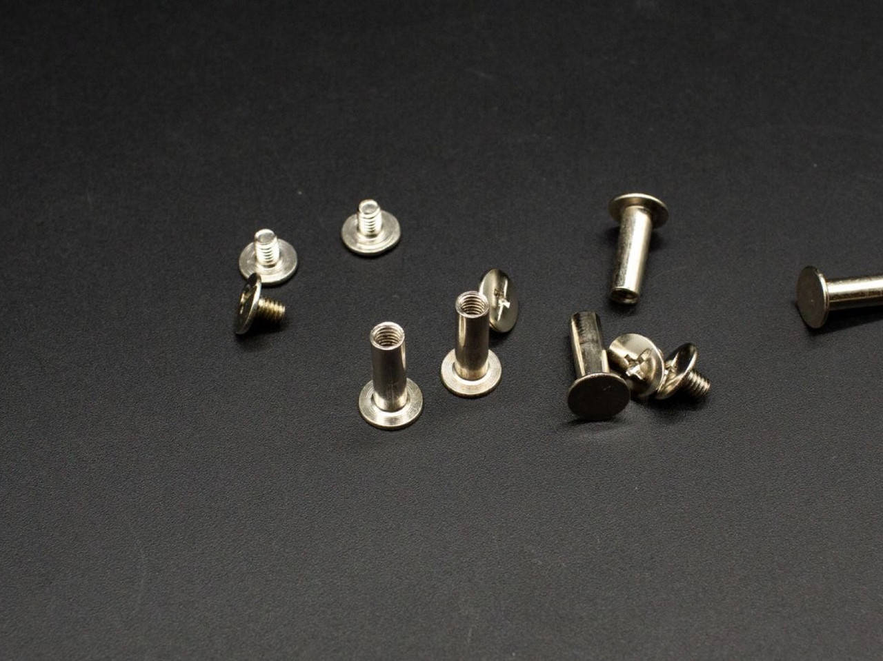 Крепеж для папок меню. 15х5мм, Серебро
Крепеж для папок меню. 15х5мм, Серебро