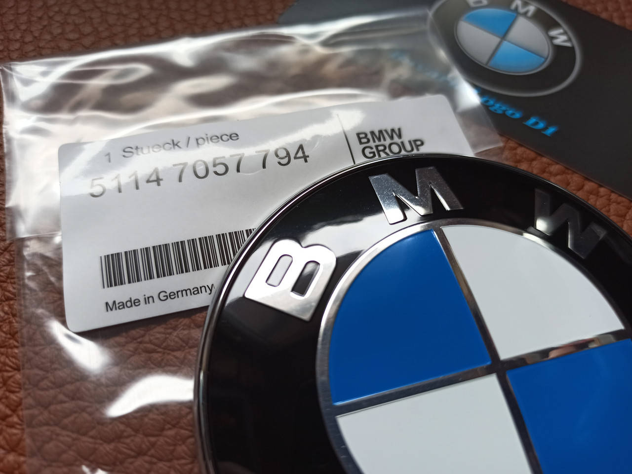 Эмблема значок на капот BMW F10. Значёк капота ф10. логотип капота бмв f10 (51147057794).
Эмблема значок на капот BMW F10. Значёк капота ф10. логотип капота бмв f10 (51147057794).