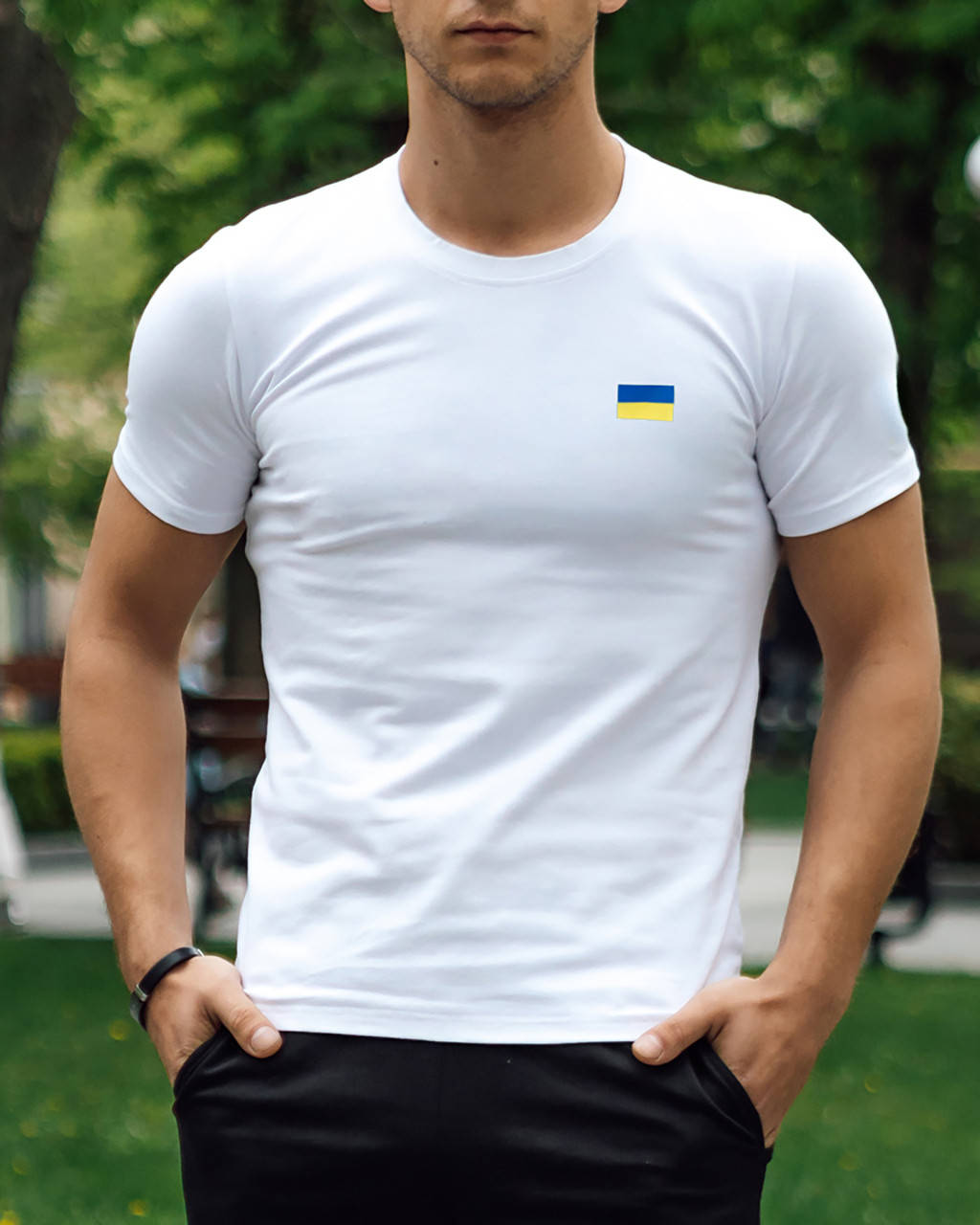 Мужская футболка патриотическая однотонная с флагом Украины на груди белая Размеры: от S до 3XL, Белый
Мужская футболка патриотическая однотонная с флагом Украины на груди белая Размеры: от S до 3XL, Белый