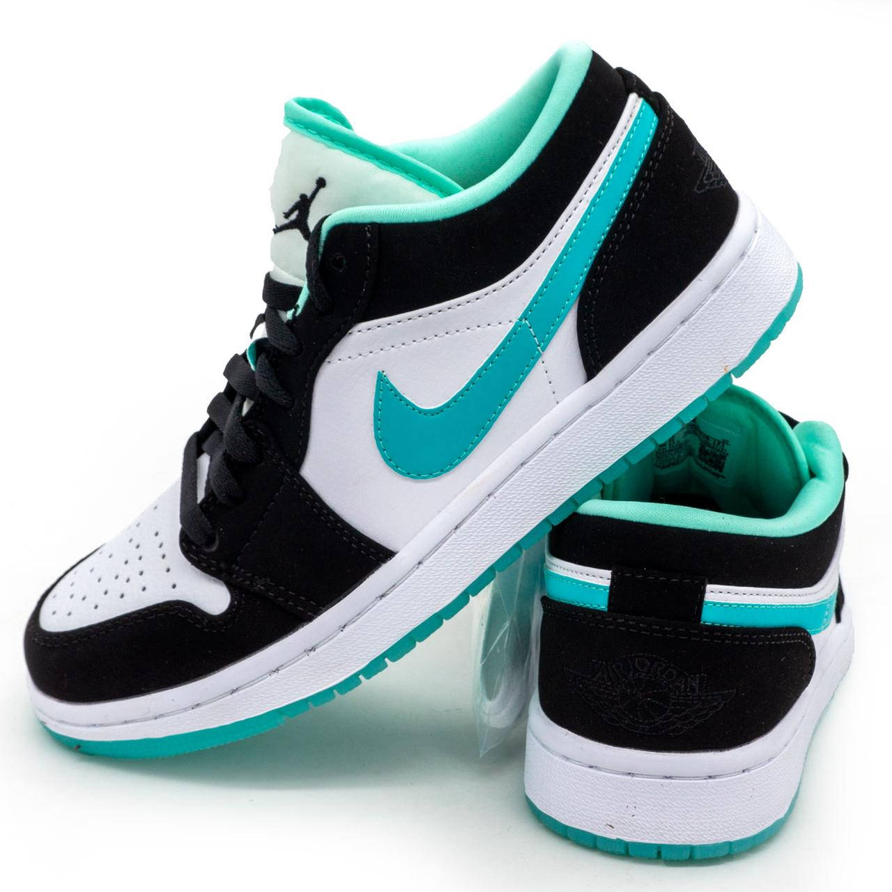 Низкие черные c бирюзовым кроссовки Nike Air Jordan 1. Топ качество! р.(37, 38, 39, 40, 41)
Низкие черные c бирюзовым кроссовки Nike Air Jordan 1. Топ качество! р.(37, 38, 39, 40, 41)