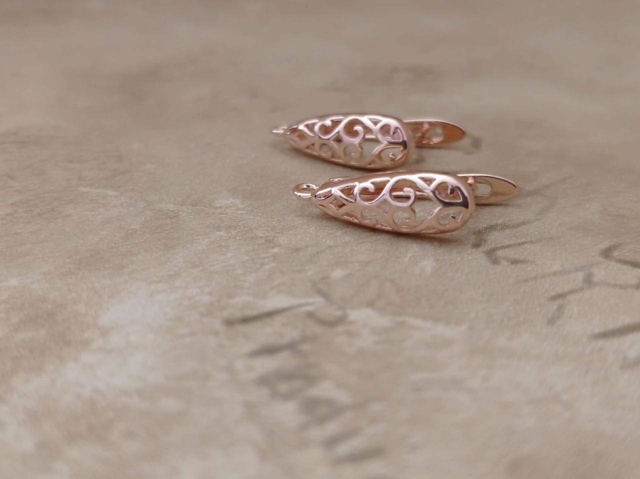 Швензы для сережек. Застежка ажурные гипоаллергенного сплава розовое золото Ажур
Швензы для сережек. Застежка ажурные гипоаллергенного сплава розовое золото Ажур