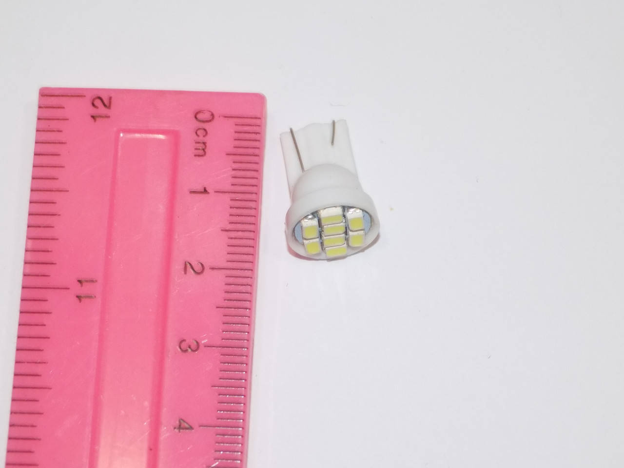 Автомобильная светодиодная лампа диод без цоколя T10-8SMD-1206-12v,24v (пр-во Китай) 
Автомобильная светодиодная лампа диод без цоколя T10-8SMD-1206-12v,24v (пр-во Китай)