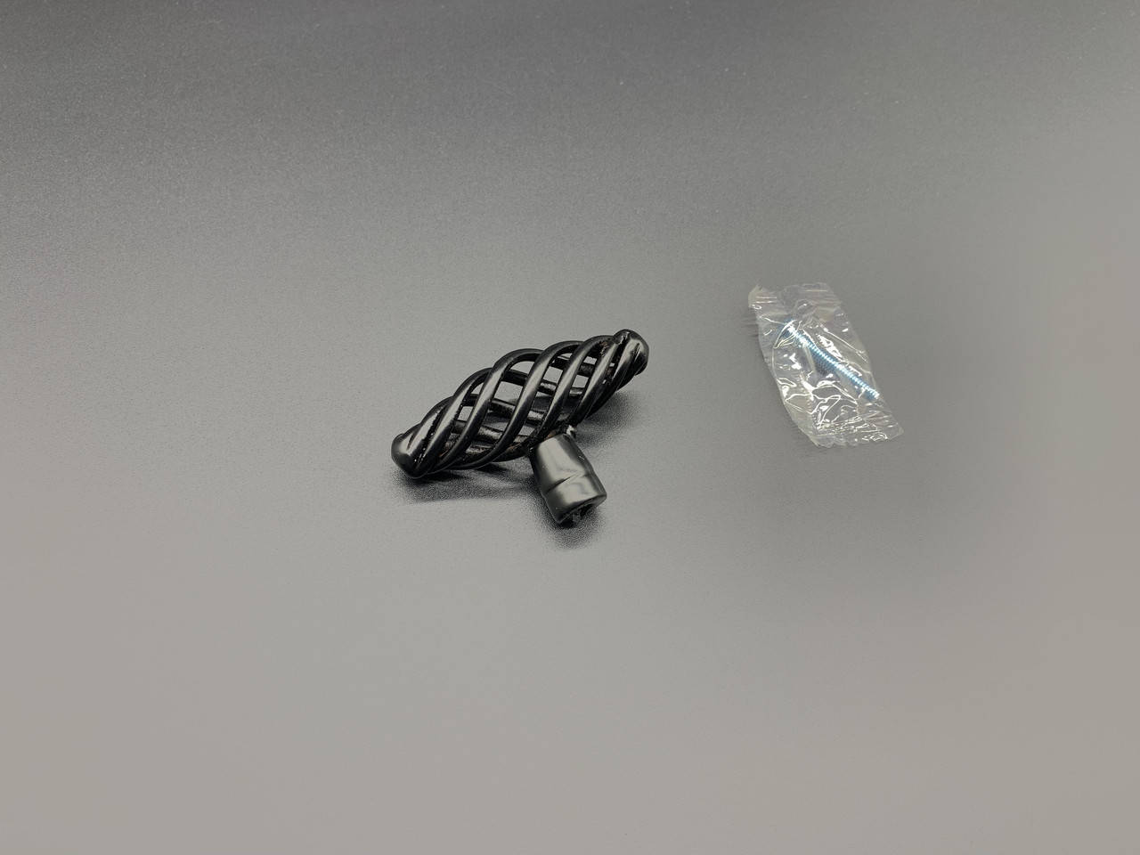 Ручки мебельные кованые. Цвет черный. 58мм
Ручки мебельные кованые. Цвет черный. 58мм