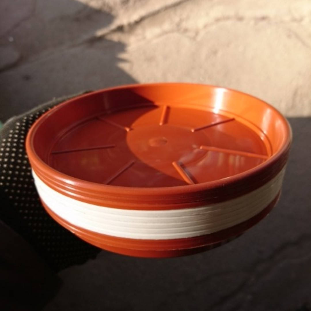 Поддоны под вазоны, диаметр 14 
Поддоны под вазоны, диаметр 14