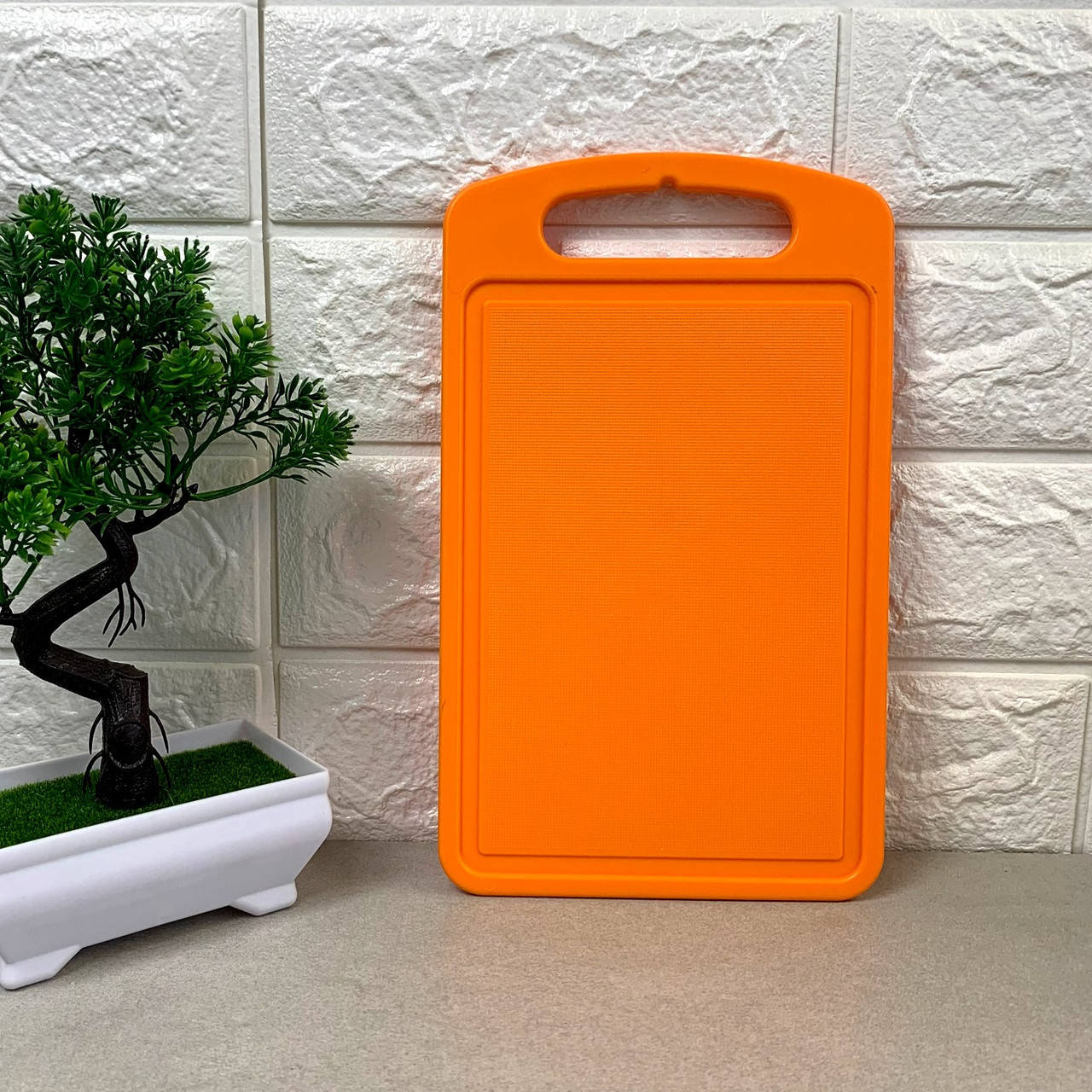 Разделочная кухонная доска 25*15см с отверстием для подвешивания Алеана, Кофе с молоком 
Разделочная кухонная доска 25*15см с отверстием для подвешивания Алеана, Кофе с молоком