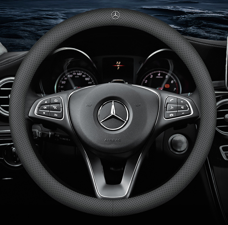 Чехол оплетка на руль Lux Cool с логотипом натуральной кожи для автомобиля Mercedes, Черный
Чехол оплетка на руль Lux Cool с логотипом натуральной кожи для автомобиля Mercedes, Черный