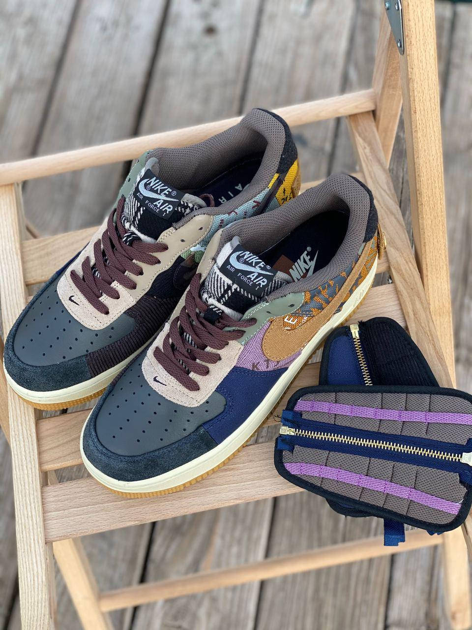 Мужские кроссовки Nike Air Force 1 Low Travis Scott Cactus Jack Multicolor ALL02520 41, Синий
Мужские кроссовки Nike Air Force 1 Low Travis Scott Cactus Jack Multicolor ALL02520 41, Синий