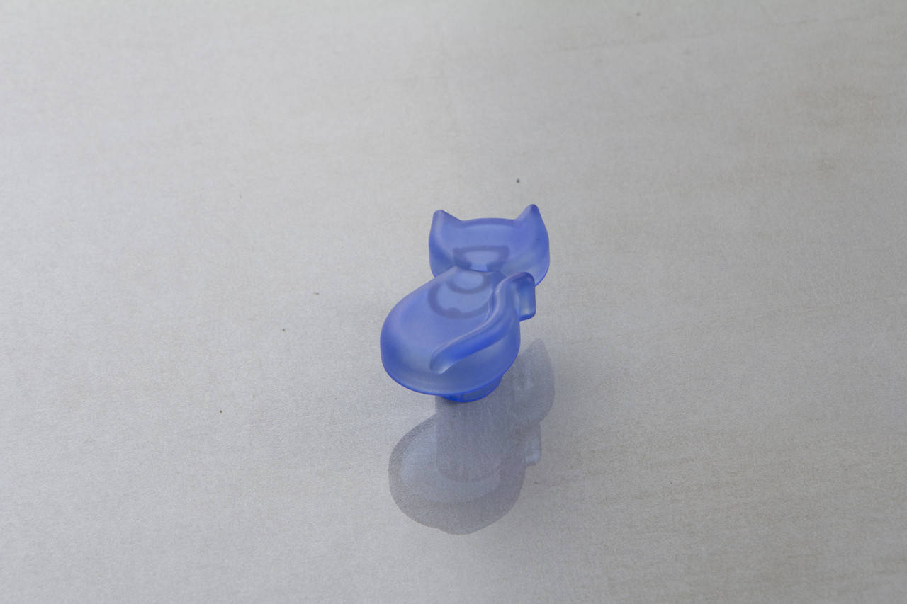 Мебельная ручка "Котенок" Poliplast РП-10 прозрачный синий
Мебельная ручка "Котенок" Poliplast РП-10 прозрачный синий