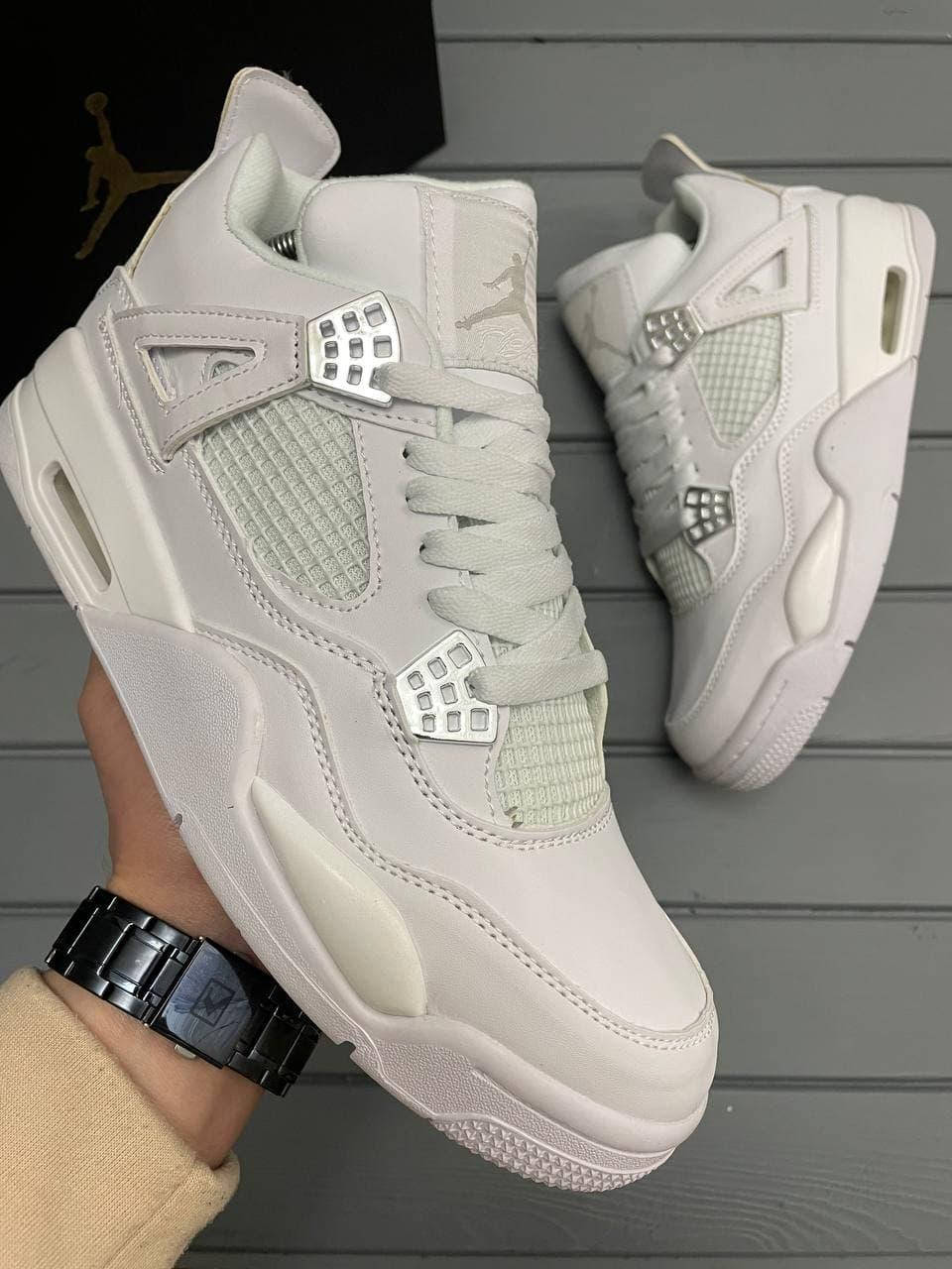 Кроссовки мужские демисезонные Nike Air Jordan Retro 4 Найк Джордан Ретро Белые Размер 43, Белый
Кроссовки мужские демисезонные Nike Air Jordan Retro 4 Найк Джордан Ретро Белые Размер 43, Белый