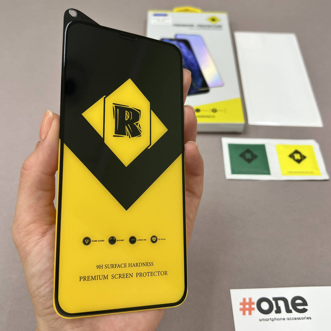 Защитное стекло для iPhone 11 Pro Max карбоновая пленка на зад и стекло на айфон 11 про макс черное YLL, Черный
Защитное стекло для iPhone 11 Pro Max карбоновая пленка на зад и стекло на айфон 11 про макс черное YLL, Черный