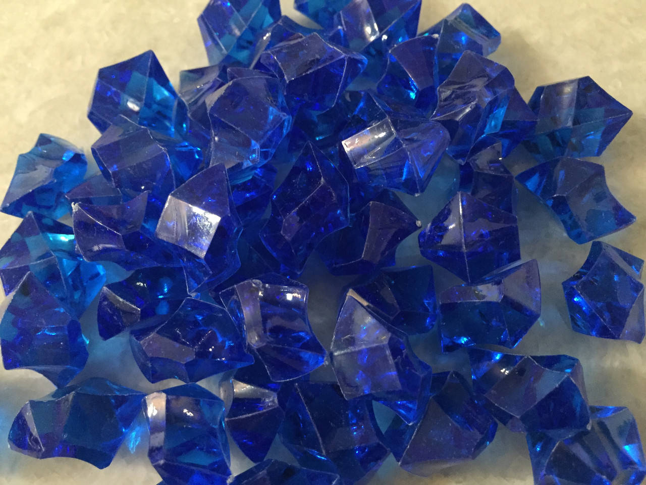 Кристаллы камни декоративные осколки 1,5х1,5 см синие, Синий
Кристаллы камни декоративные осколки 1,5х1,5 см синие, Синий