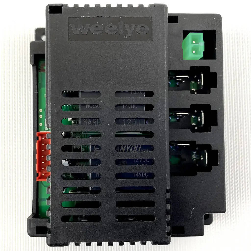 Блок керування Wellye RX19 12V 2.4GHz для повнопривідного дитячого електромобіля М 3454 (Закритого типу)
Блок керування Wellye RX19 12V 2.4GHz для повнопривідного дитячого електромобіля М 3454 (Закритого типу)