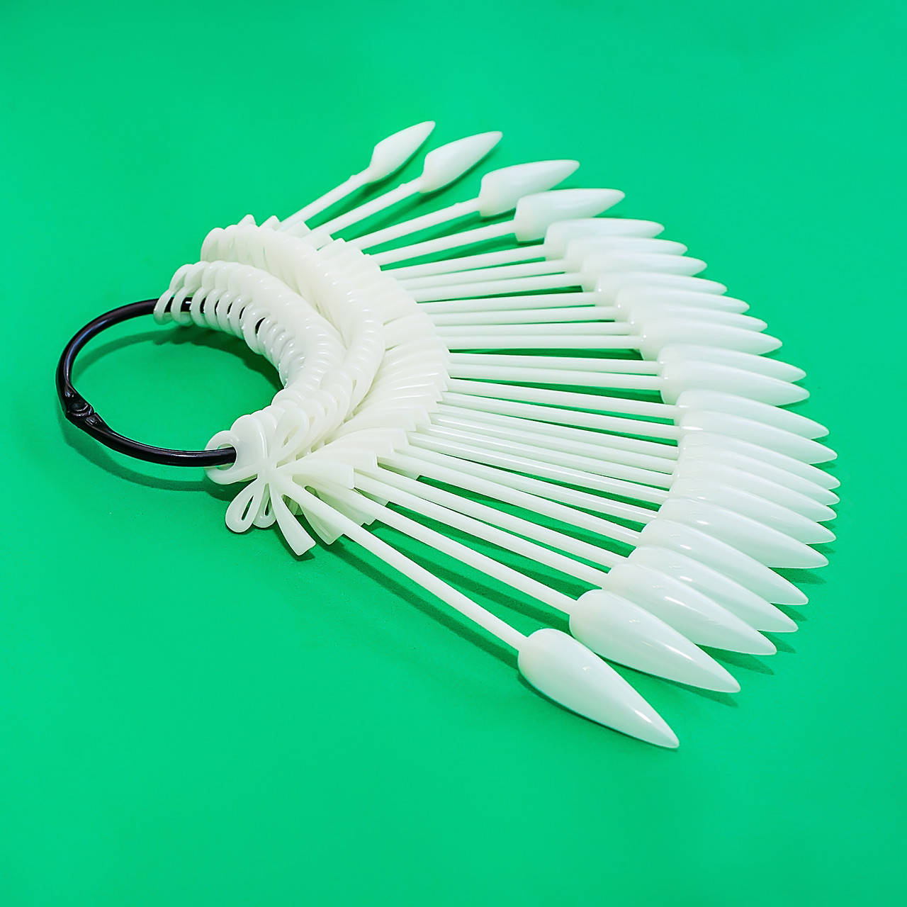 Палитра для лака веер на кольце, коготь 24шт/уп.
Палитра для лака веер на кольце, коготь 24шт/уп.