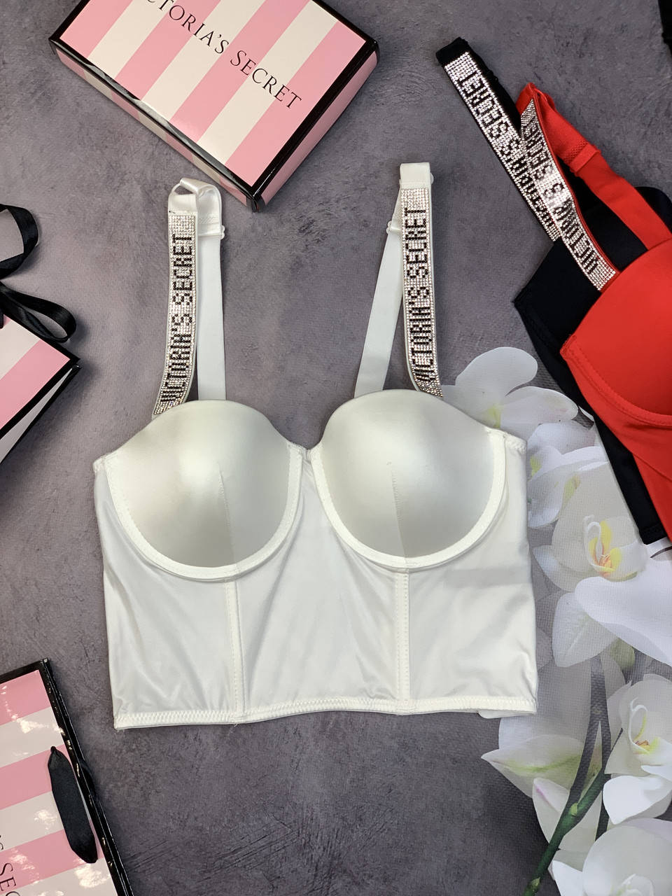 Корсет Victoria s Secret Виктория Сикрет топ со стразами Victoria’s Secret бюстье, Разные цвета
Корсет Victoria s Secret Виктория Сикрет топ со стразами Victoria’s Secret бюстье, Разные цвета