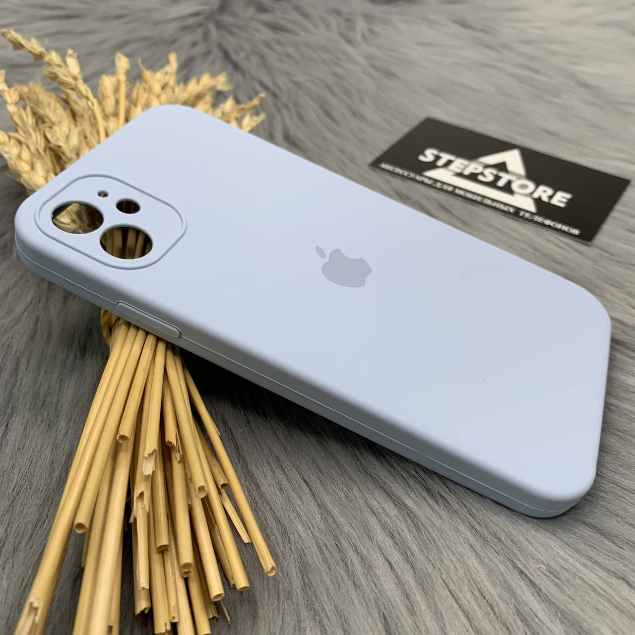 Чехол КВАДРАТНЫЙ Silicone case Full camera 360 для iPhone 11 6.1 с микрофиброй Square закрытым низом камерой 18. Mist blue
Чехол КВАДРАТНЫЙ Silicone case Full camera 360 для iPhone 11 6.1 с микрофиброй Square закрытым низом камерой 18. Mist blue
