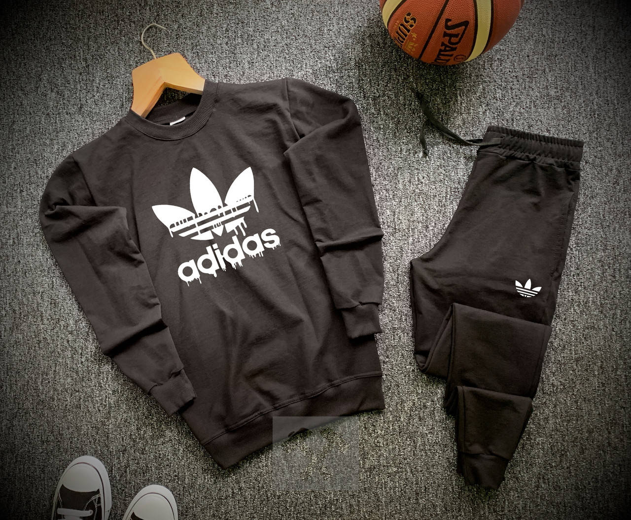 Мужской спортивный костюм Adidas черный | Комплект осенний весенний Адидас Свитшот + Штаны ЛЮКС качество
Мужской спортивный костюм Adidas черный | Комплект осенний весенний Адидас Свитшот + Штаны ЛЮКС качество