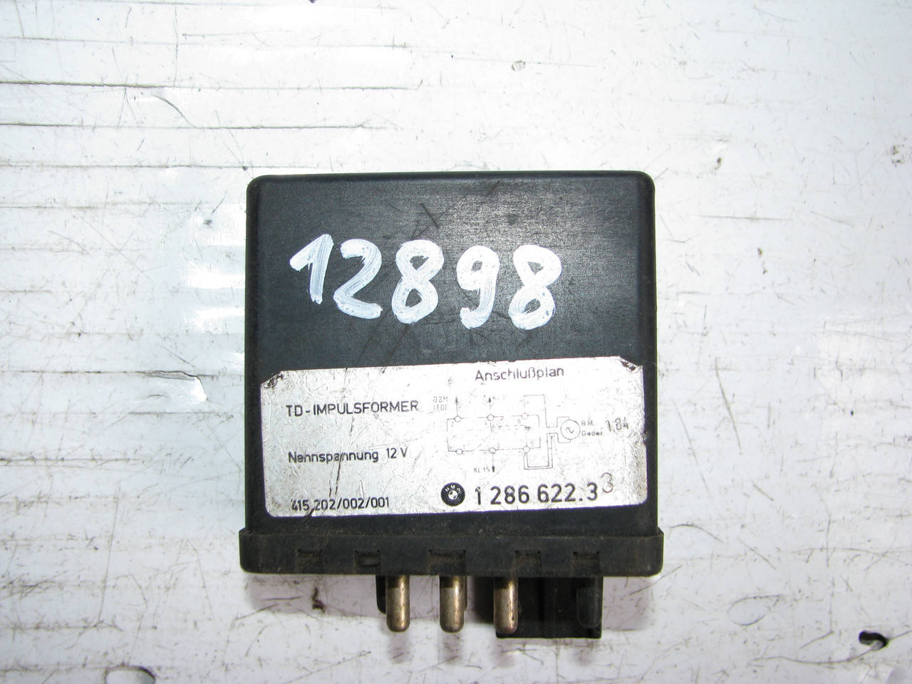 Б/у реле свечей накала (таймер) BMW 3 Series E30/5 Series E28 2.4D, 1286622, 1286622.3, VDO 415.202/002/001
Б/у реле свечей накала (таймер) BMW 3 Series E30/5 Series E28 2.4D, 1286622, 1286622.3, VDO 415.202/002/001