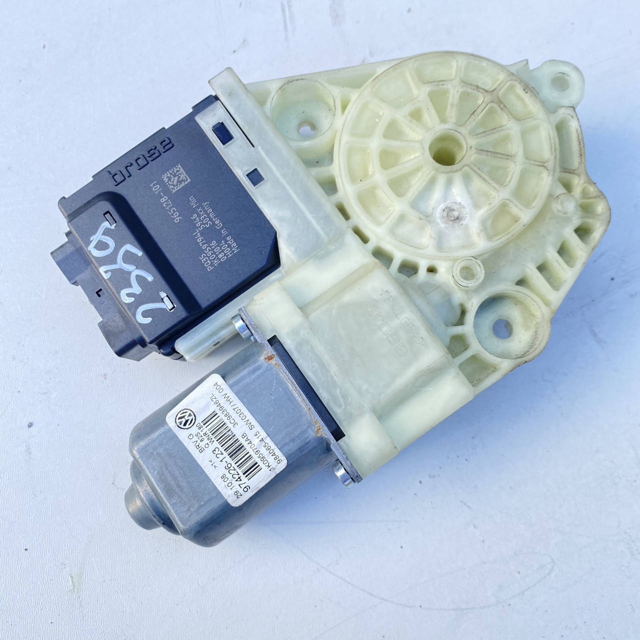 1k0959794l Моторчик стеклоподъемника задний правый Vw Passat b6 Стеклоподъемник 1k0959704ab блок
1k0959794l Моторчик стеклоподъемника задний правый Vw Passat b6 Стеклоподъемник 1k0959704ab блок